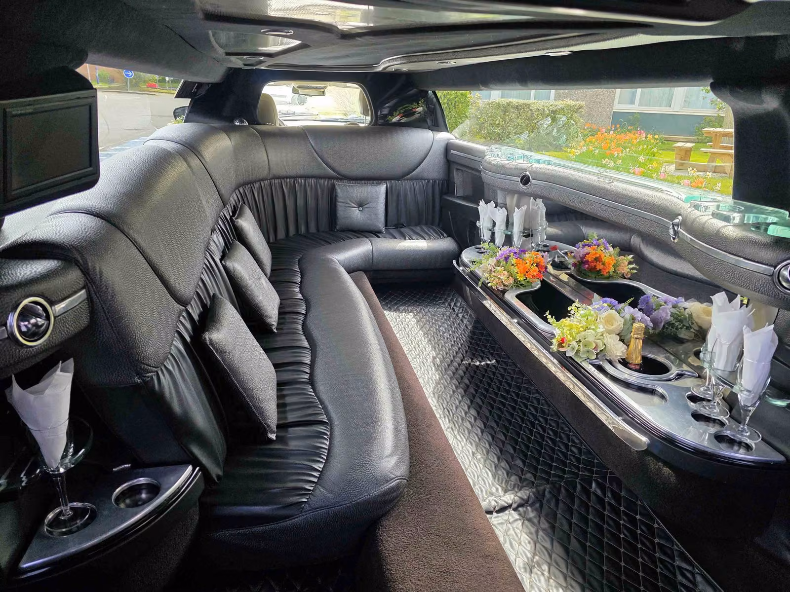 Intérieur de limousine de prestige à Paris