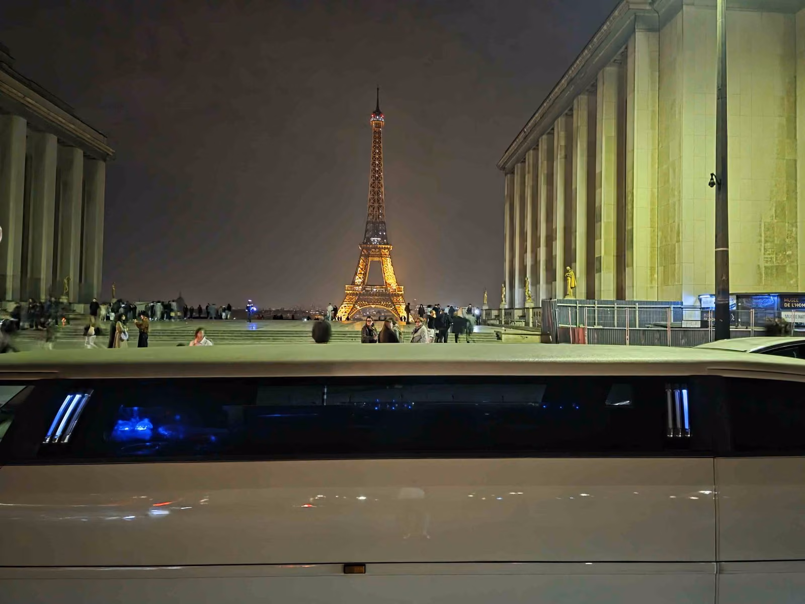 Soirée avec show striptease en limousine, Paris Limousines (12/13)