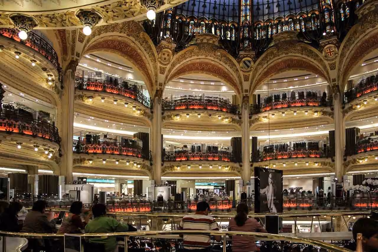L’Opéra Garnier de nuit, Paris by night en limousine